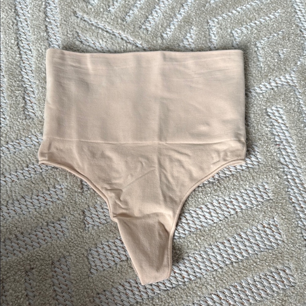 SKIMS Light Beige Shapewear